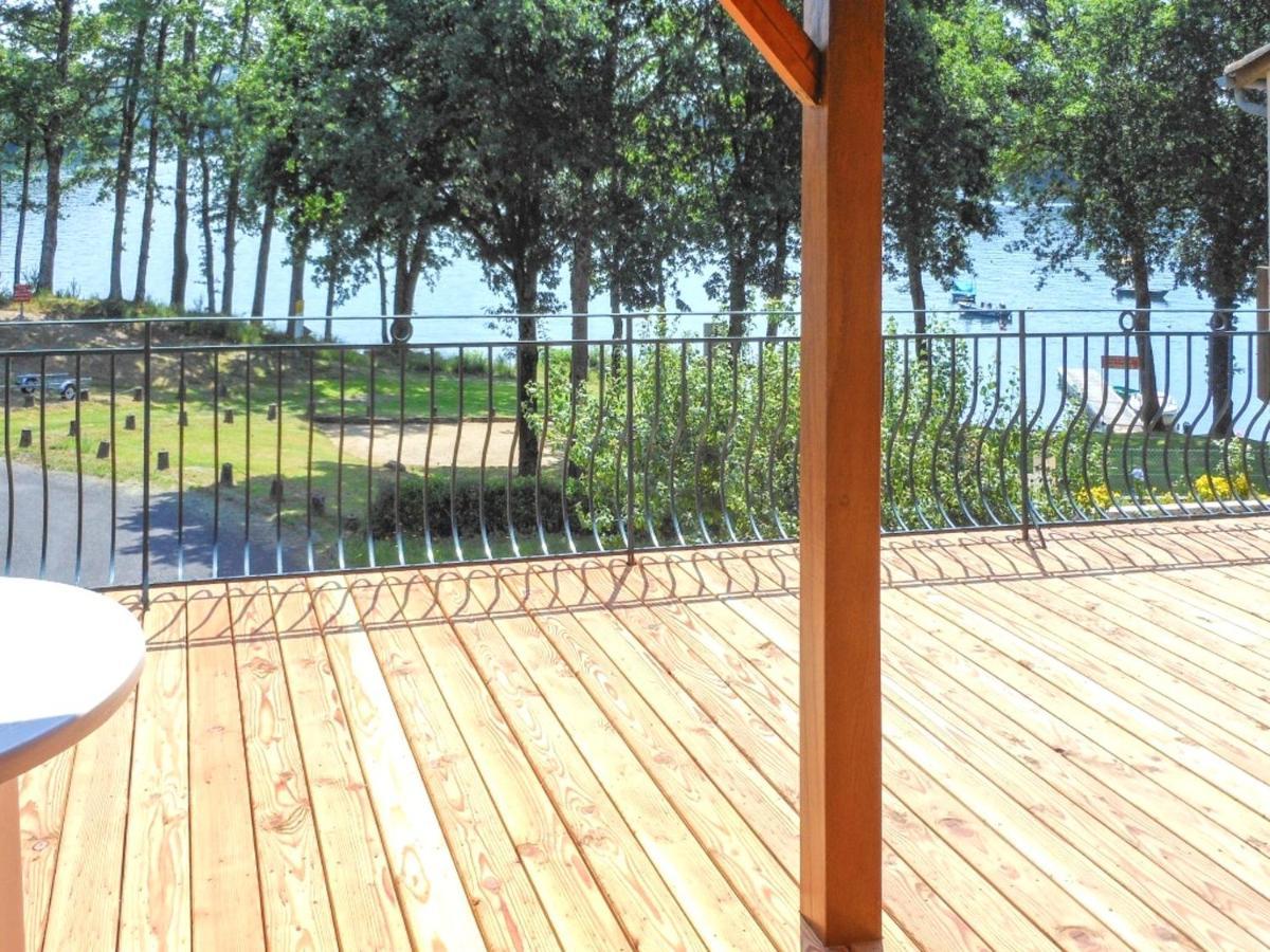 Chalet Charmant A Saint-Gerons Avec Piscine Partagee Exterior foto